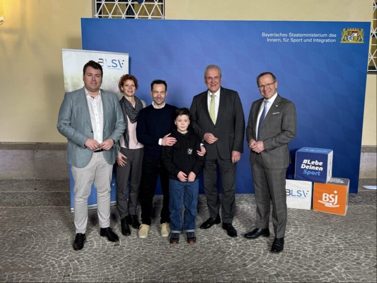 Emil Rocktäschael (8) vom SV Anzing ist die 5 mio. Mitgliedschaft.