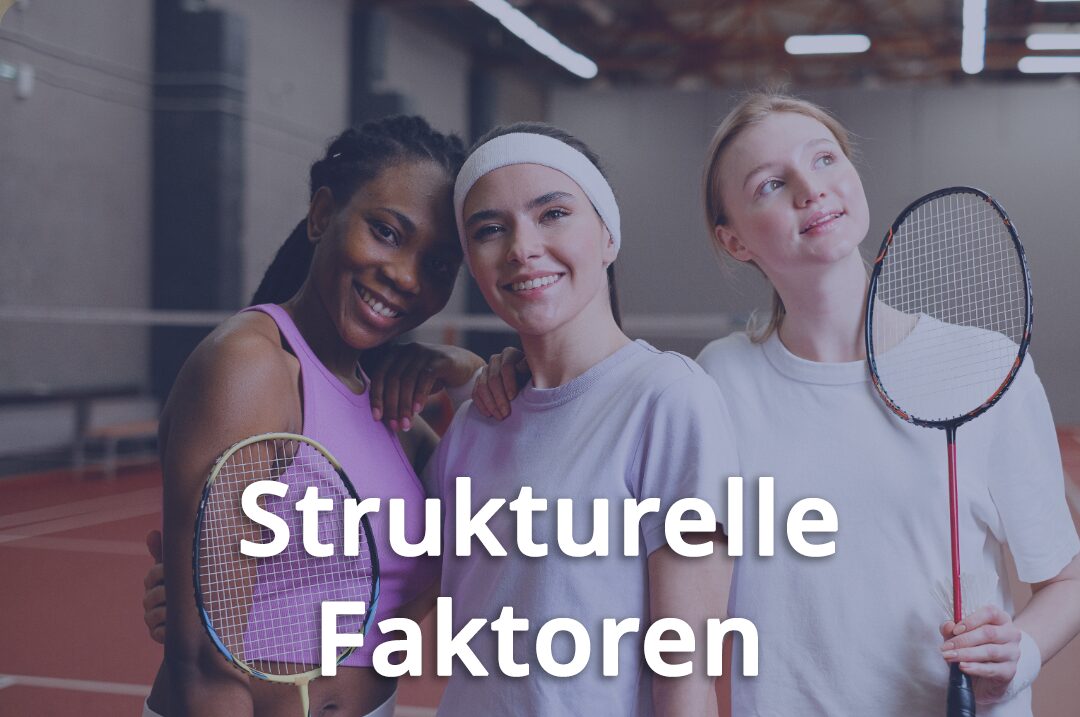 Drei Frauen im Tennisdress - Strukturelle Faktoren zum Dropout